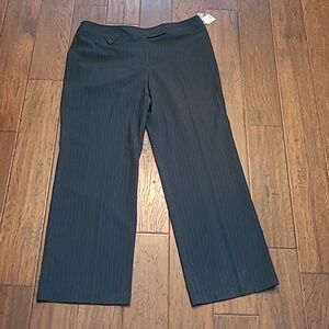 NWT Cato women's Contemporary Lower Rise, Slimmer Thigh striped pants size 16